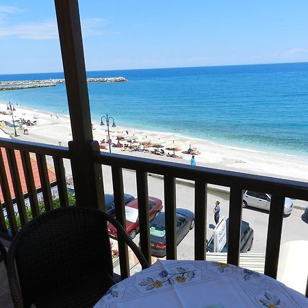 Amelia Beach Apartments Agios Ioannis  Exteriör bild